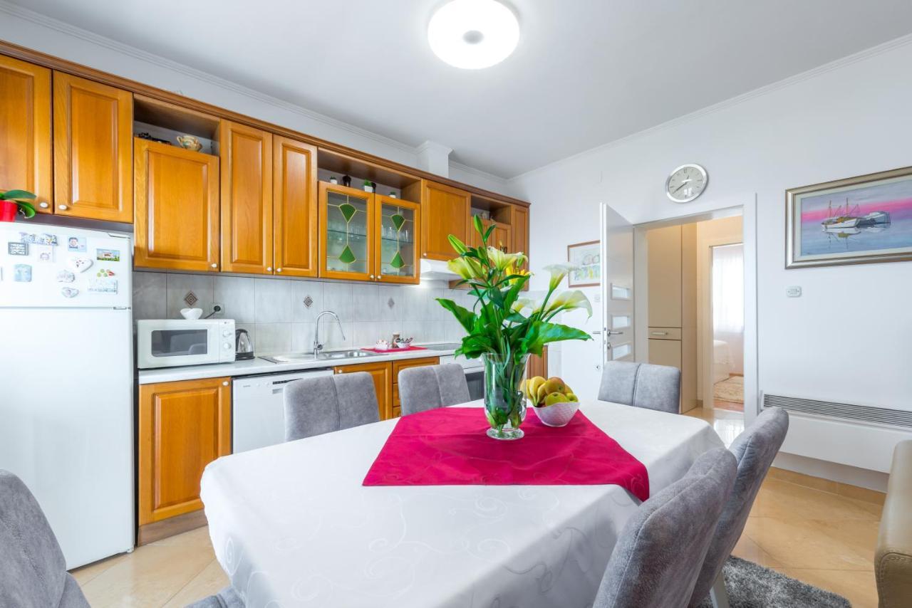 Lovely Apartment Дубровник Екстериор снимка