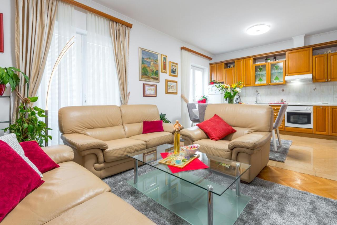 Lovely Apartment Дубровник Екстериор снимка