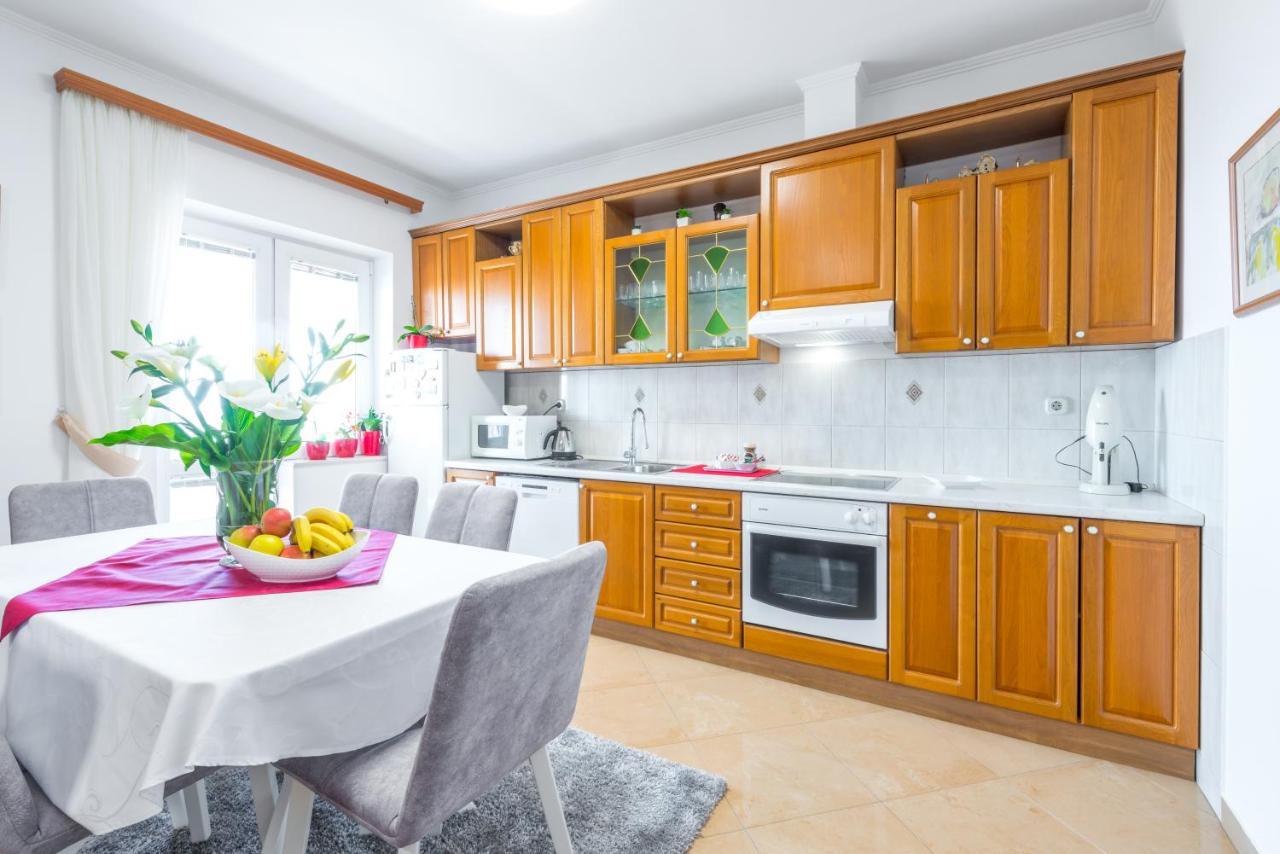 Lovely Apartment Дубровник Екстериор снимка