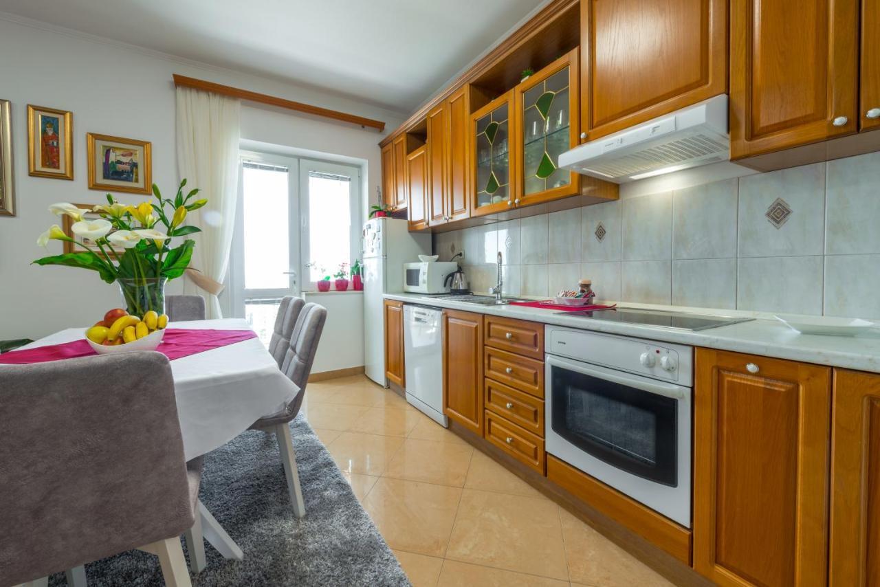 Lovely Apartment Дубровник Екстериор снимка